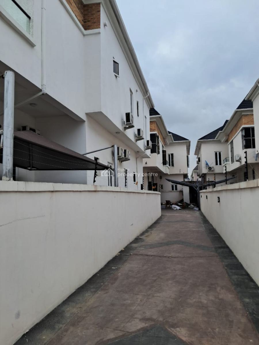 5-bedroom Detached Duplex + Bq & Gatehouse, Orchid Road, Lekki, Lagos, Detached Duplex for Rent