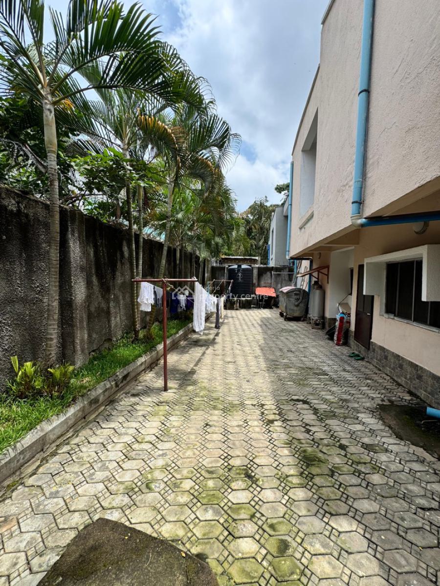 Mixed Use 5 Bedrooms Detached Spacious Duplex, Bq, Serene and Strategic Location, Wuse 2, Abuja, Detached Duplex for Rent
