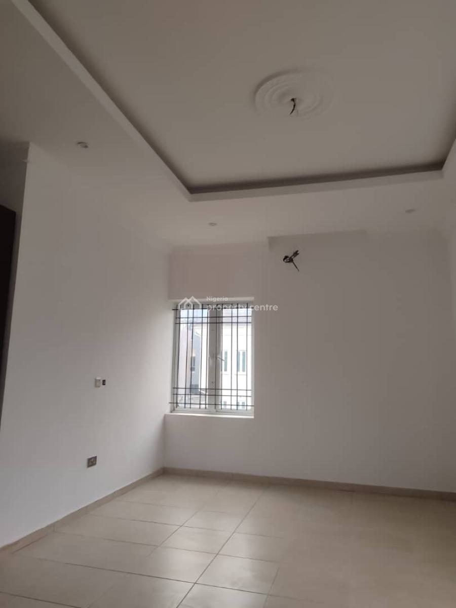 Classic 3bedroom Apartment in a Secured Estate with 24hrs Power Supply, Oral Estate Lekki Lagos, Lekki, Lagos, Flat / Apartment for Rent