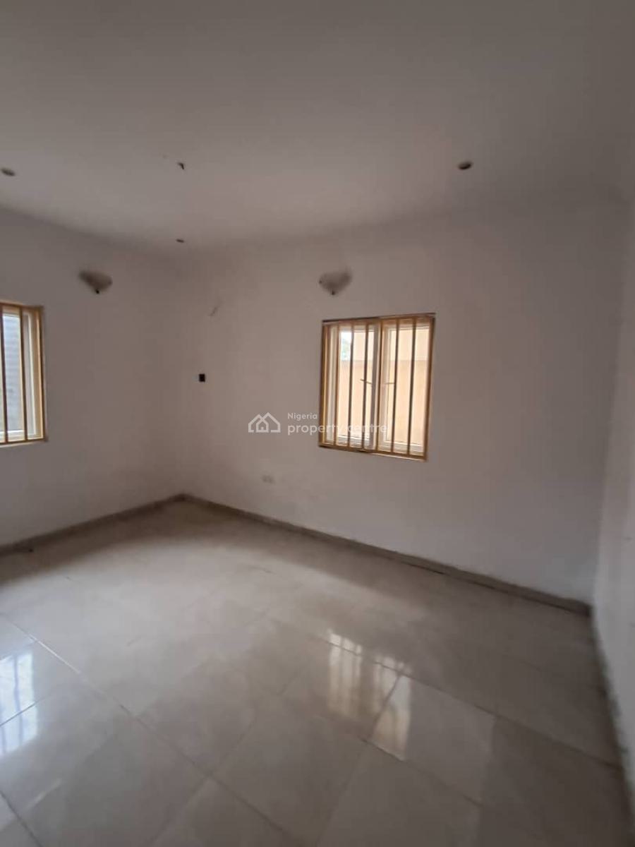 Well Maintained 3-bedroom Flat Ground Floor, Conservation Lekki, Lekki, Lagos, Flat / Apartment for Rent