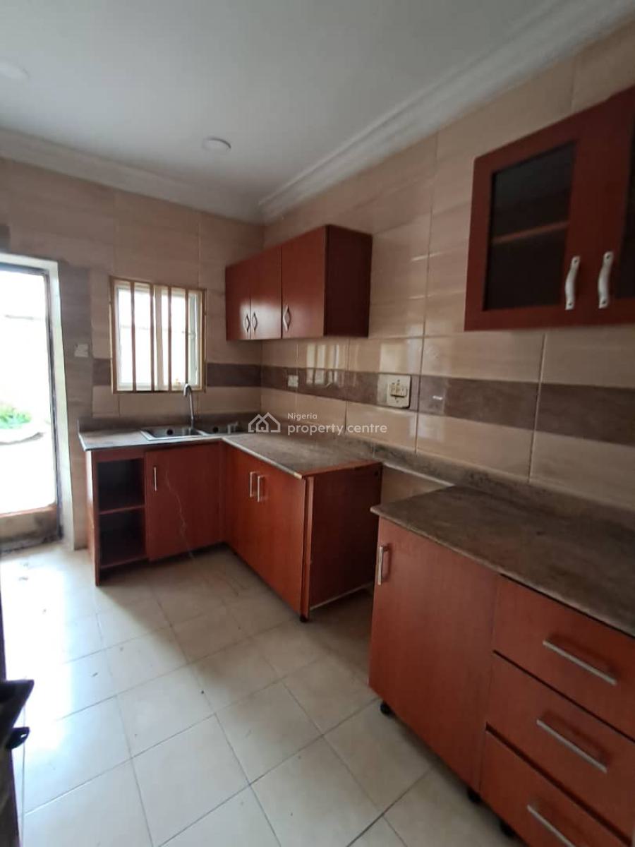 Well Maintained 3-bedroom Flat Ground Floor, Conservation Lekki, Lekki, Lagos, Flat / Apartment for Rent