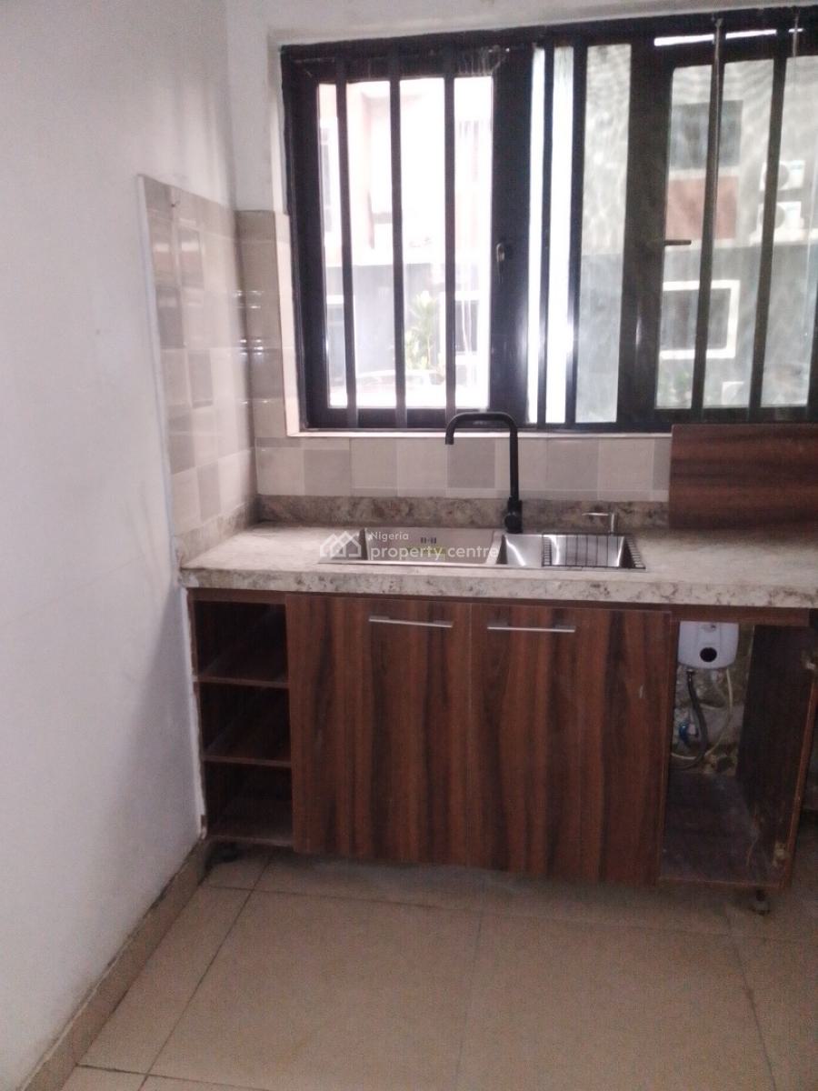 Lovely 2 Bedroom Flat, General Paint, Ajah, Lagos, Flat / Apartment for Sale