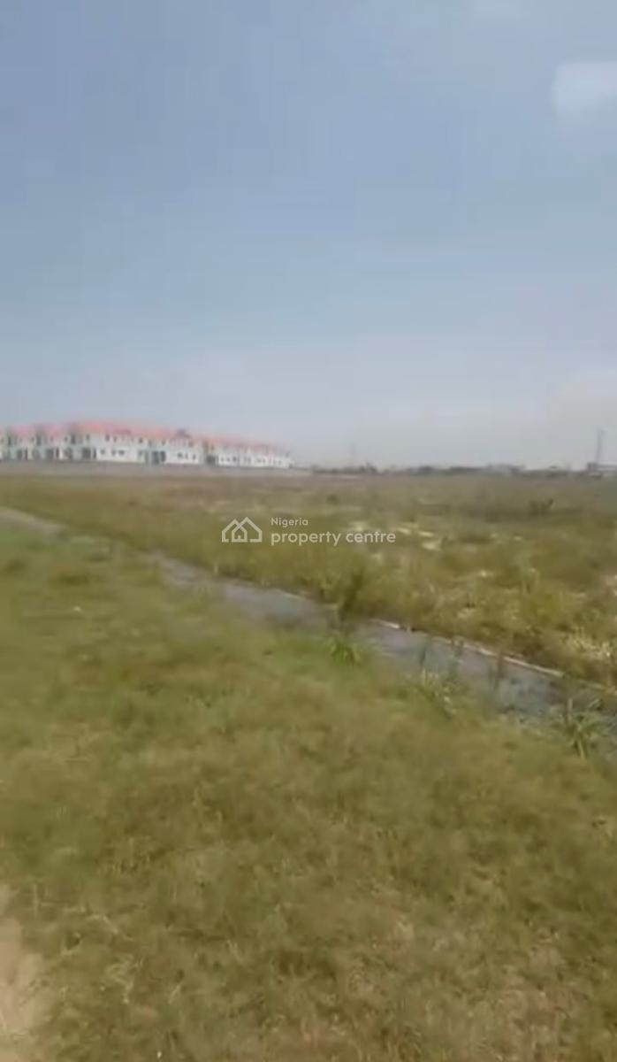 a Standard, Executive Land, Chevron Roundabout, Lekki, Lagos, Mixed-use Land for Sale