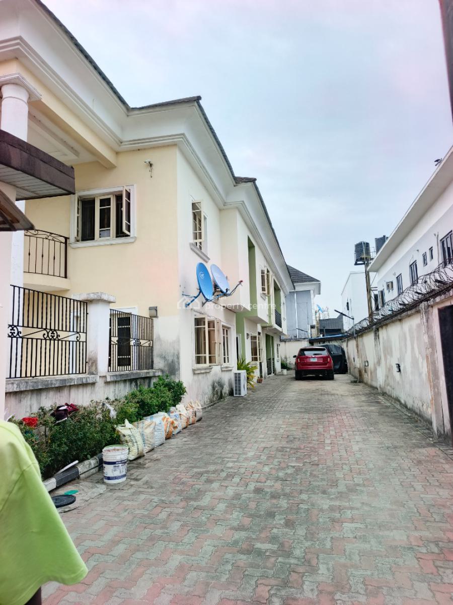 Smart Spacious 3 Bedrooms Apartment in a Very Good Estat, in Good Estate at Abraham Adesanya Axis Ajah Lagos., Ajah, Lagos, Flat / Apartment for Rent