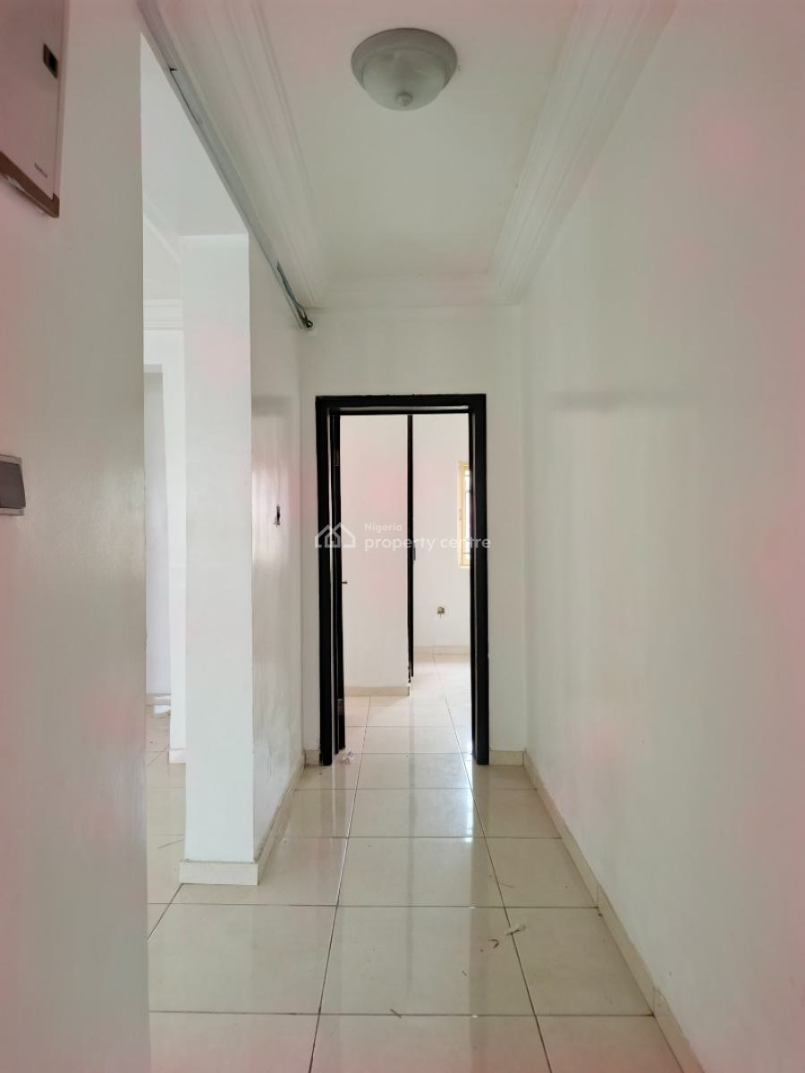 Smart Spacious 3 Bedrooms Apartment in a Very Good Estat, in Good Estate at Abraham Adesanya Axis Ajah Lagos., Ajah, Lagos, Flat / Apartment for Rent