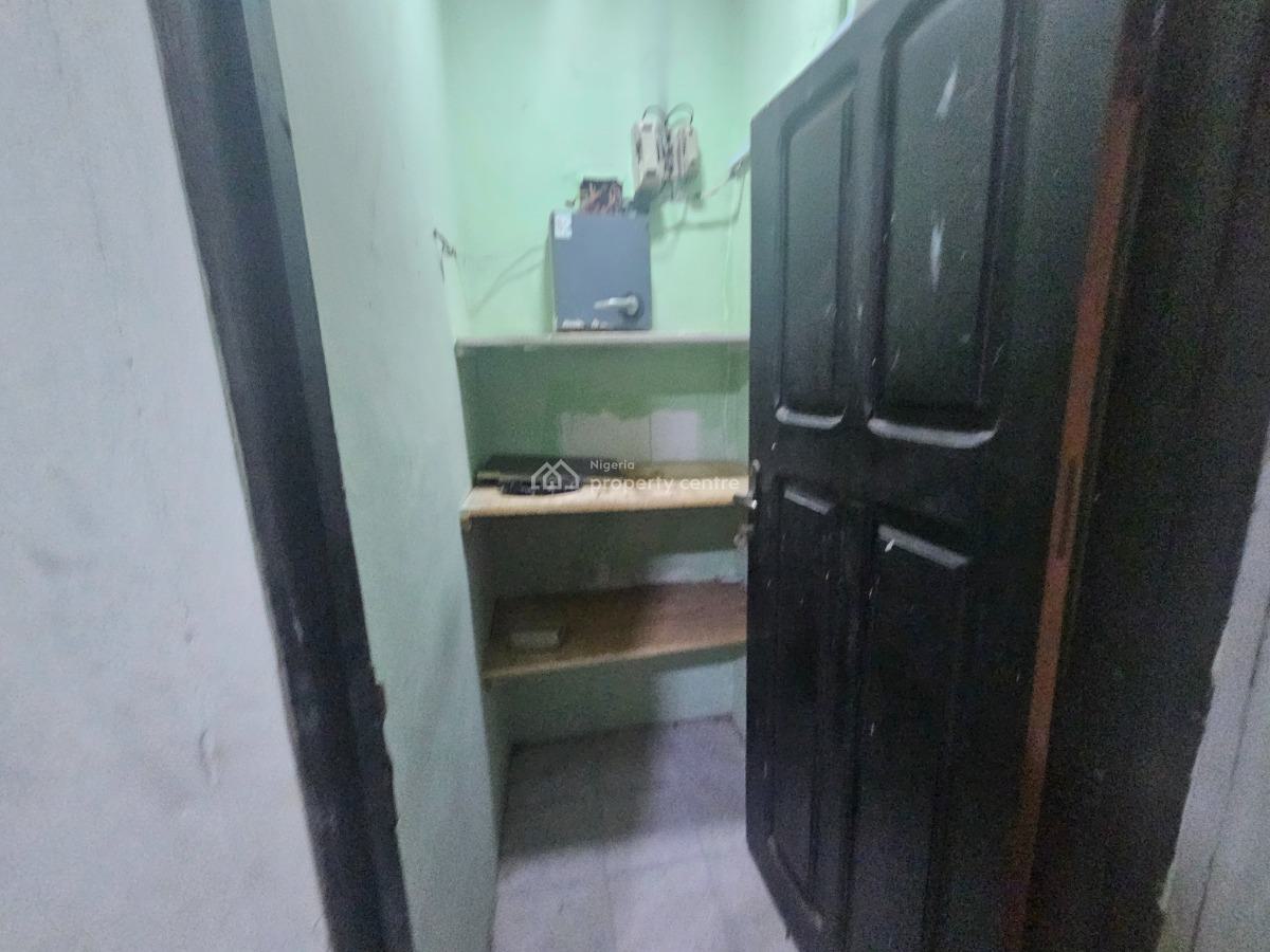 Spacious 1-bedroom Apartment, Off Admiralty Road, Lekki Phase 1, Lekki, Lagos, Mini Flat (room and Parlour) for Rent