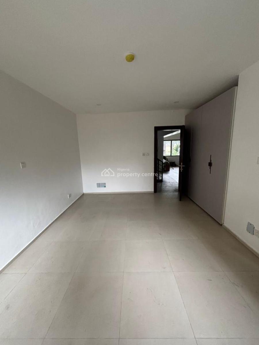 Luxury Built and Spacious Waterfront 2 Bedroom Maisonette, Banana Island, Ikoyi, Lagos, Flat / Apartment for Rent