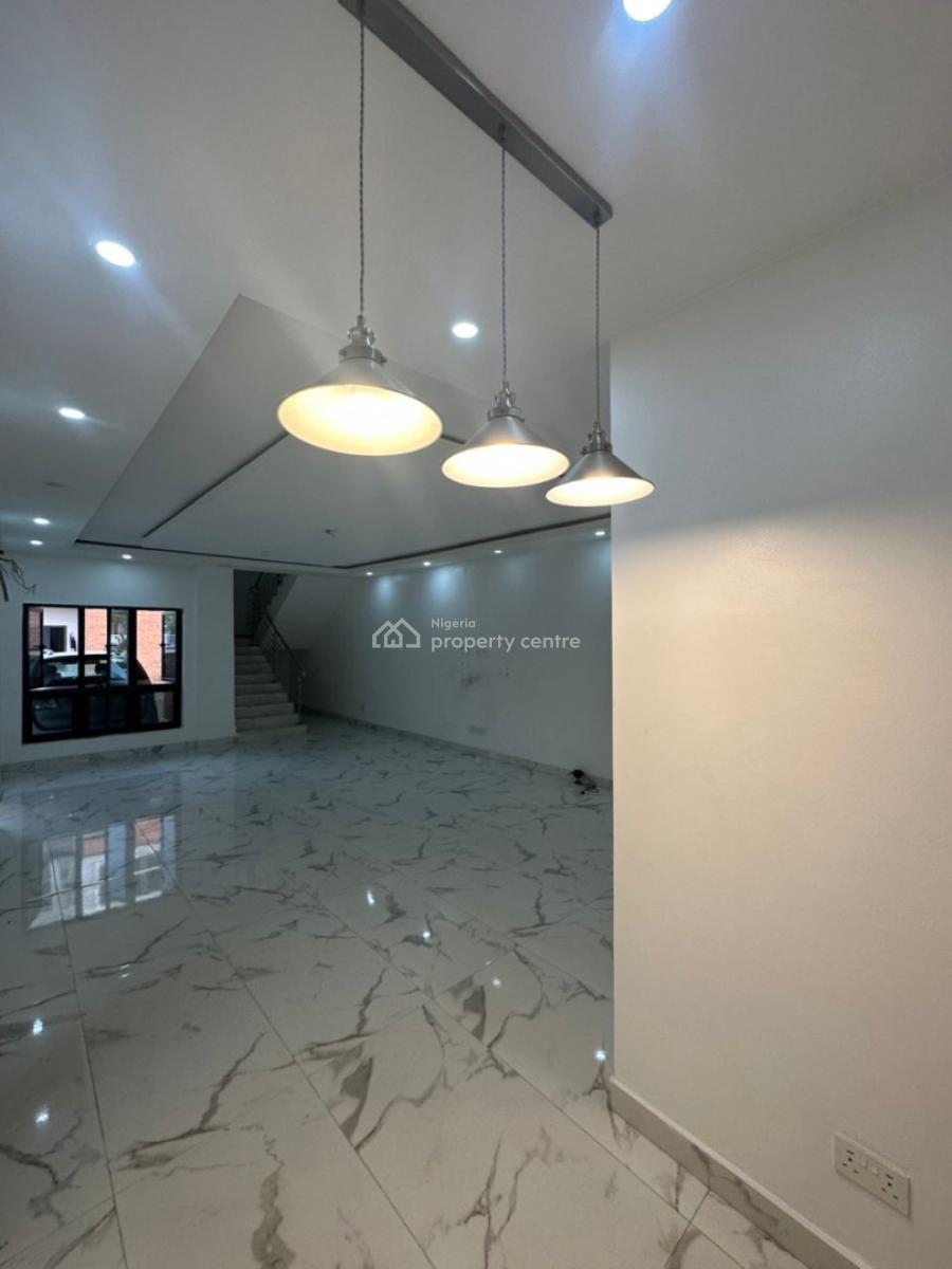 Super Hot Distress Property Exquisitely Built 4 Bedroom Terrace Duplex & Bq, Periwinkle Estate, Lekki Phase 1, Lekki, Lagos, Detached Duplex for Sale