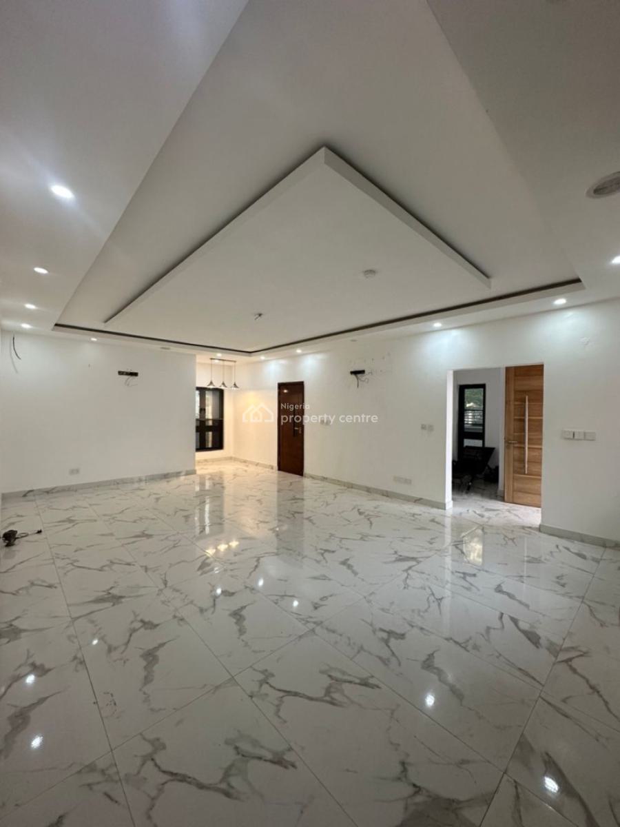 Super Hot Distress Property Exquisitely Built 4 Bedroom Terrace Duplex & Bq, Periwinkle Estate, Lekki Phase 1, Lekki, Lagos, Detached Duplex for Sale