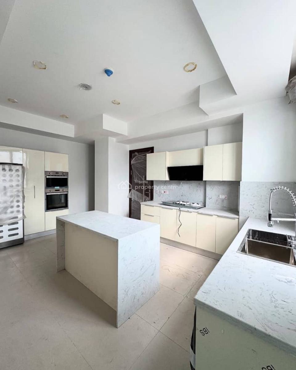 Carved Luxury 3 Bedroom Apartmemt with Bq, Lekki Phase 1, Lekki, Lagos, Flat / Apartment for Sale