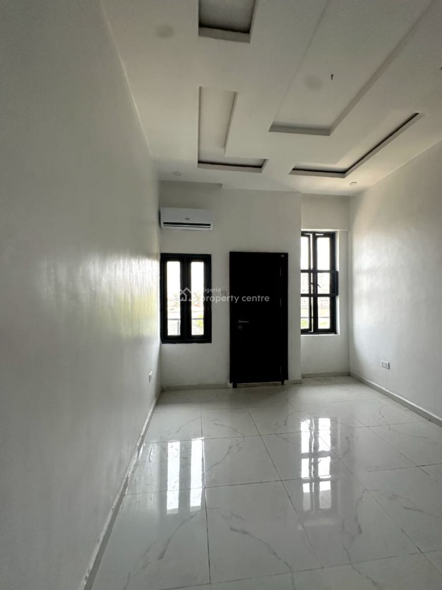 3 Bedroom Luxury  Penthouse with a  Studio Apartment Bq, Ikoyi, Lagos, House for Rent