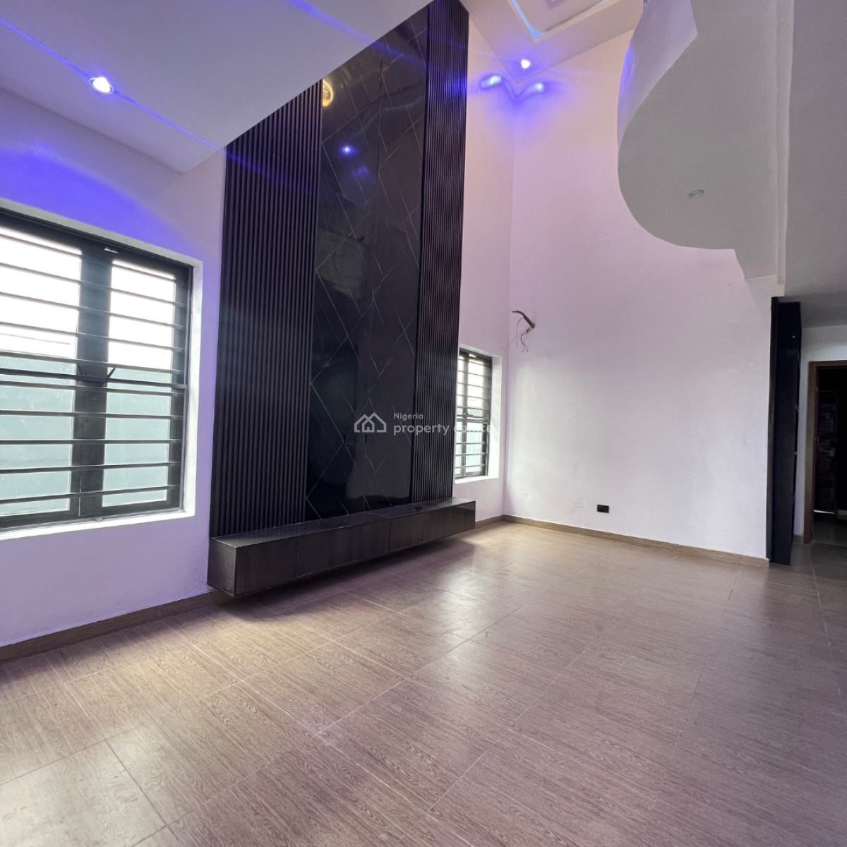 5 Bedroom & 2bq, Osapa, Lekki, Lagos, Detached Duplex for Sale