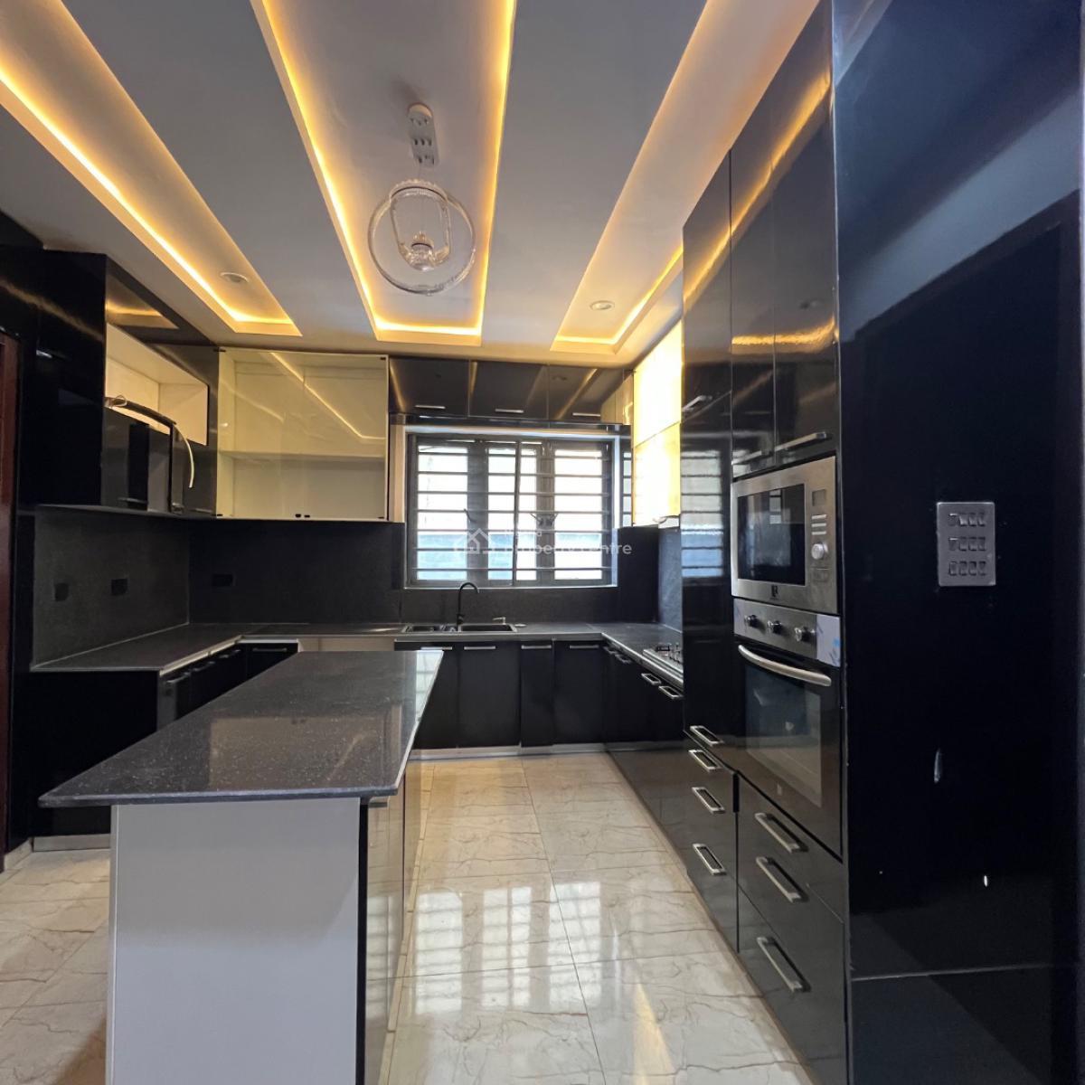 5 Bedroom & 2bq, Osapa, Lekki, Lagos, Detached Duplex for Sale