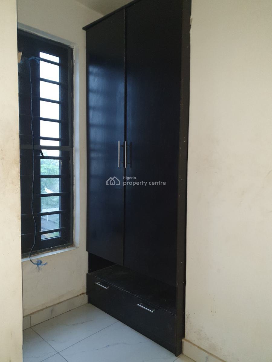 Spacious Service 2bedroom Flat Ologolo, Ologolo, Lekki, Lagos, Flat / Apartment for Rent