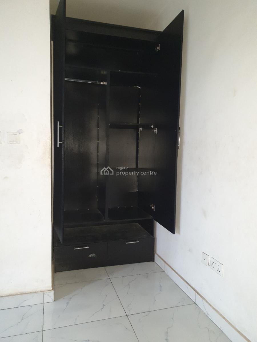 Spacious Service 2bedroom Flat Ologolo, Ologolo, Lekki, Lagos, Flat / Apartment for Rent
