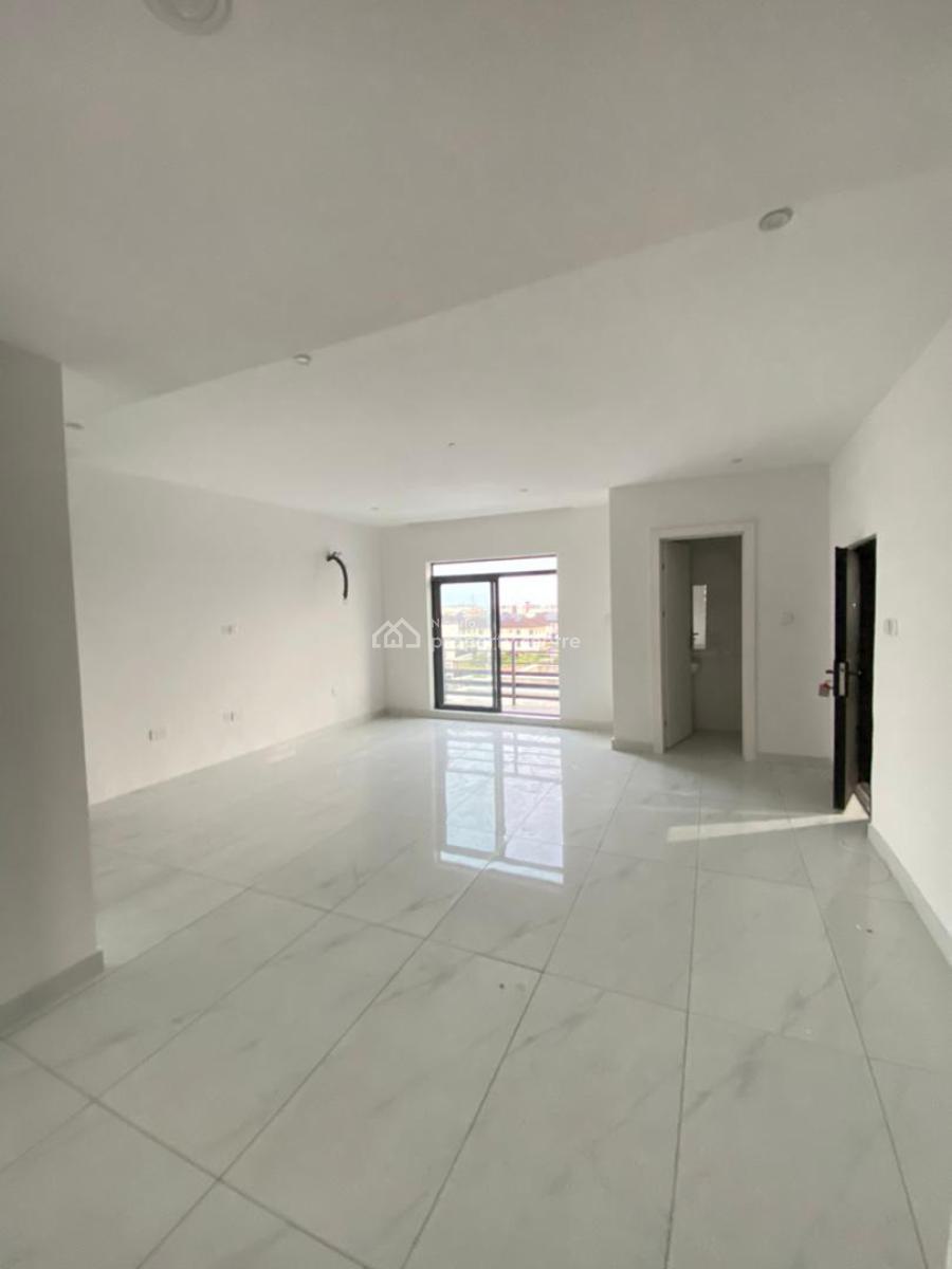 Brand New 3 Bedroom Apartment with Elevator, Pool and Rooftop, Lekki Phase 1, Lekki, Lagos, Flat / Apartment for Rent