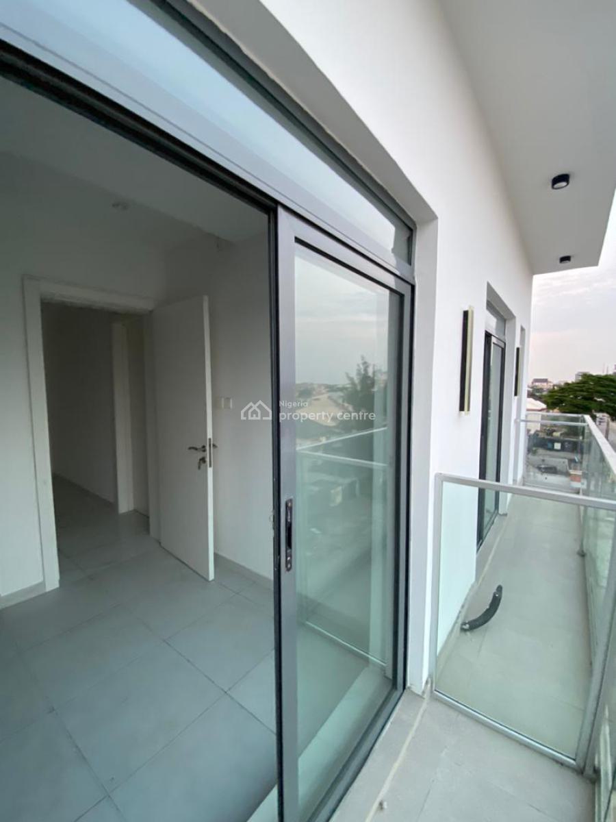 Brand New 3 Bedroom Apartment with Elevator, Pool and Rooftop, Lekki Phase 1, Lekki, Lagos, Flat / Apartment for Rent