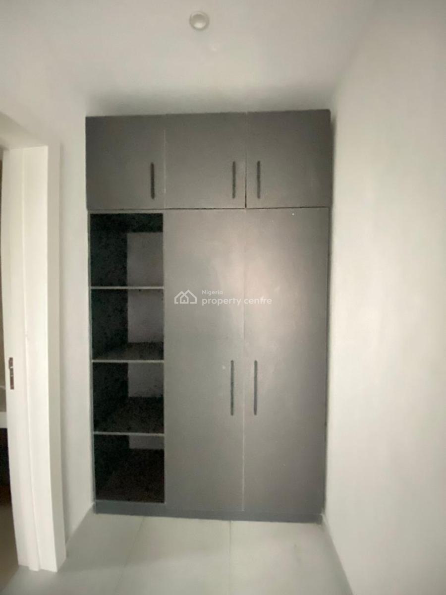 Brand New 3 Bedroom Apartment with Elevator, Pool and Rooftop, Lekki Phase 1, Lekki, Lagos, Flat / Apartment for Rent