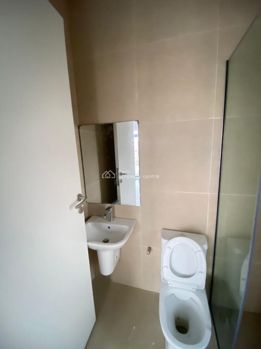 Brand New 3 Bedroom Apartment with Elevator, Pool and Rooftop, Lekki Phase 1, Lekki, Lagos, Flat / Apartment for Rent