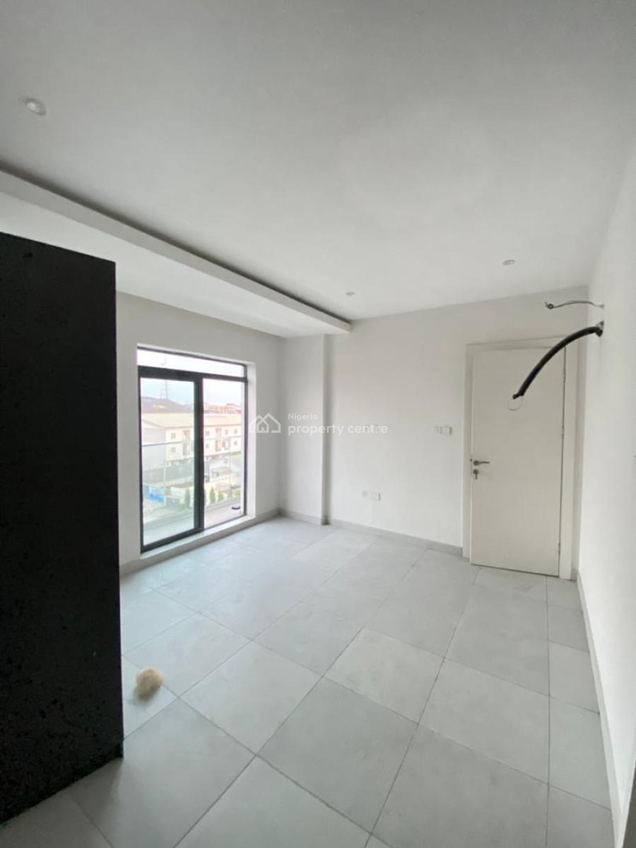Brand New 3 Bedroom Apartment with Elevator, Pool and Rooftop, Lekki Phase 1, Lekki, Lagos, Flat / Apartment for Rent