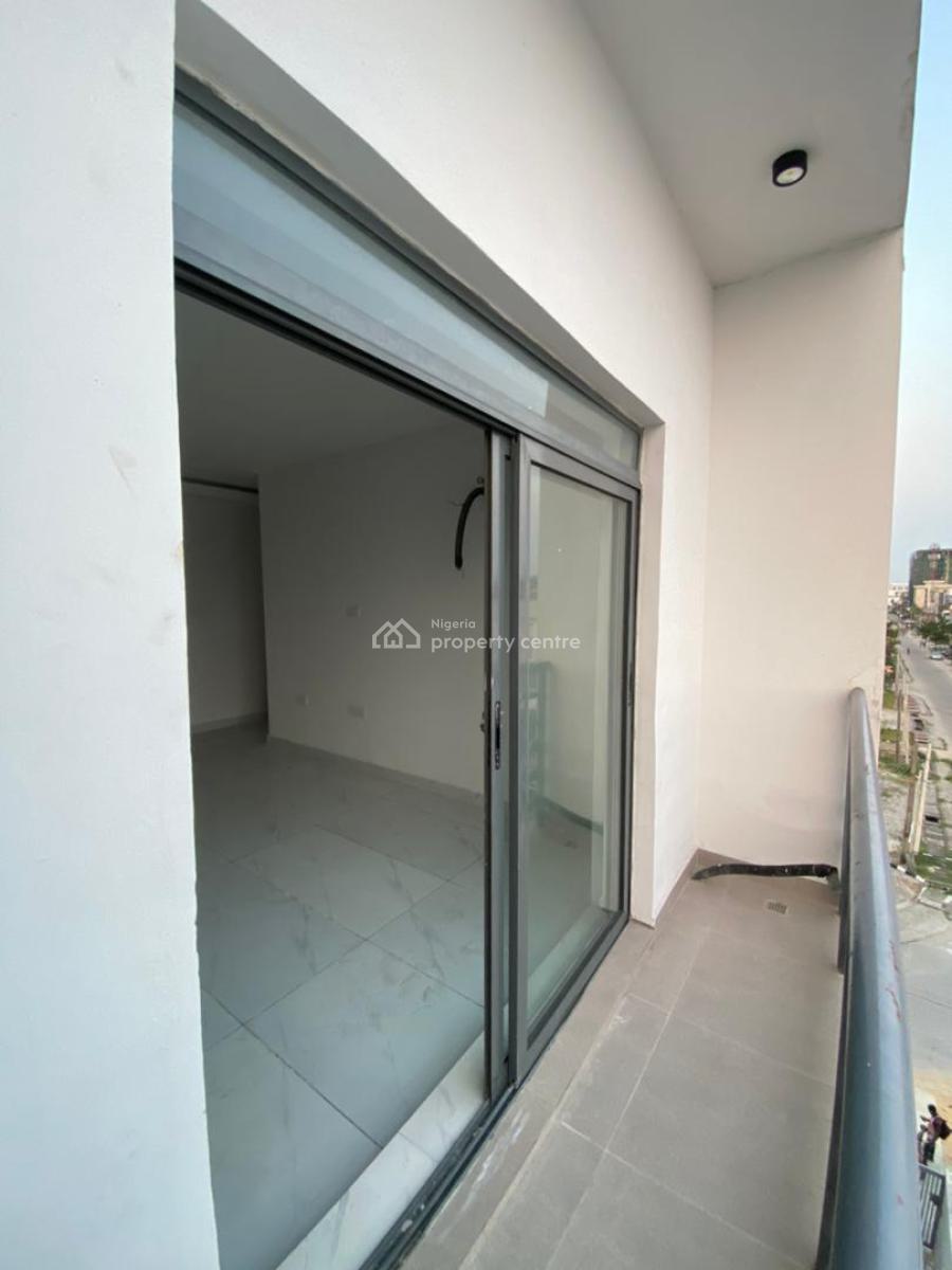 Brand New 3 Bedroom Apartment with Elevator, Pool and Rooftop, Lekki Phase 1, Lekki, Lagos, Flat / Apartment for Rent
