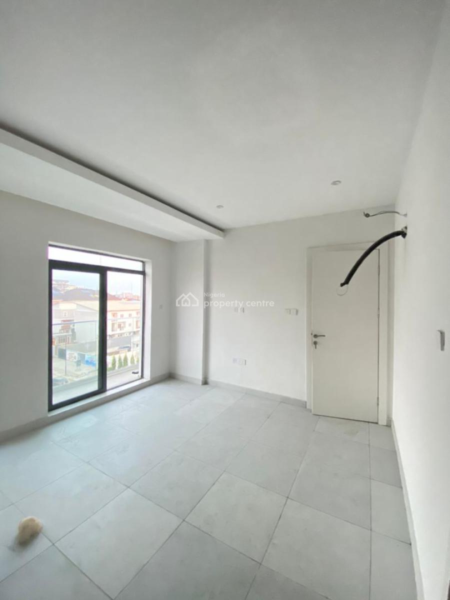 Brand New 3 Bedroom Apartment with Elevator, Pool and Rooftop, Lekki Phase 1, Lekki, Lagos, Flat / Apartment for Rent