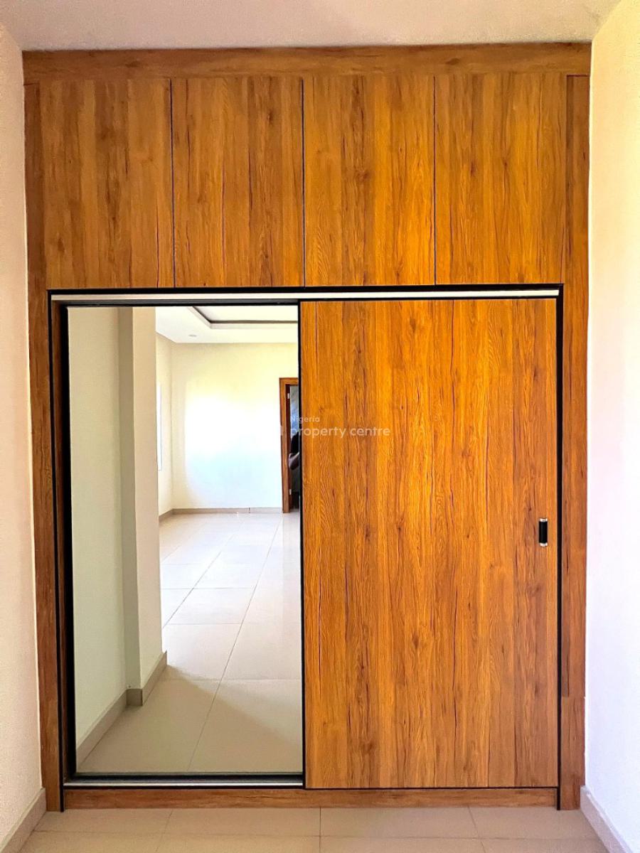 Luxury 2 Bedroom Penthouse with Bq & Elevator, Lekki Phase 1, Lekki, Lagos, Flat / Apartment for Rent