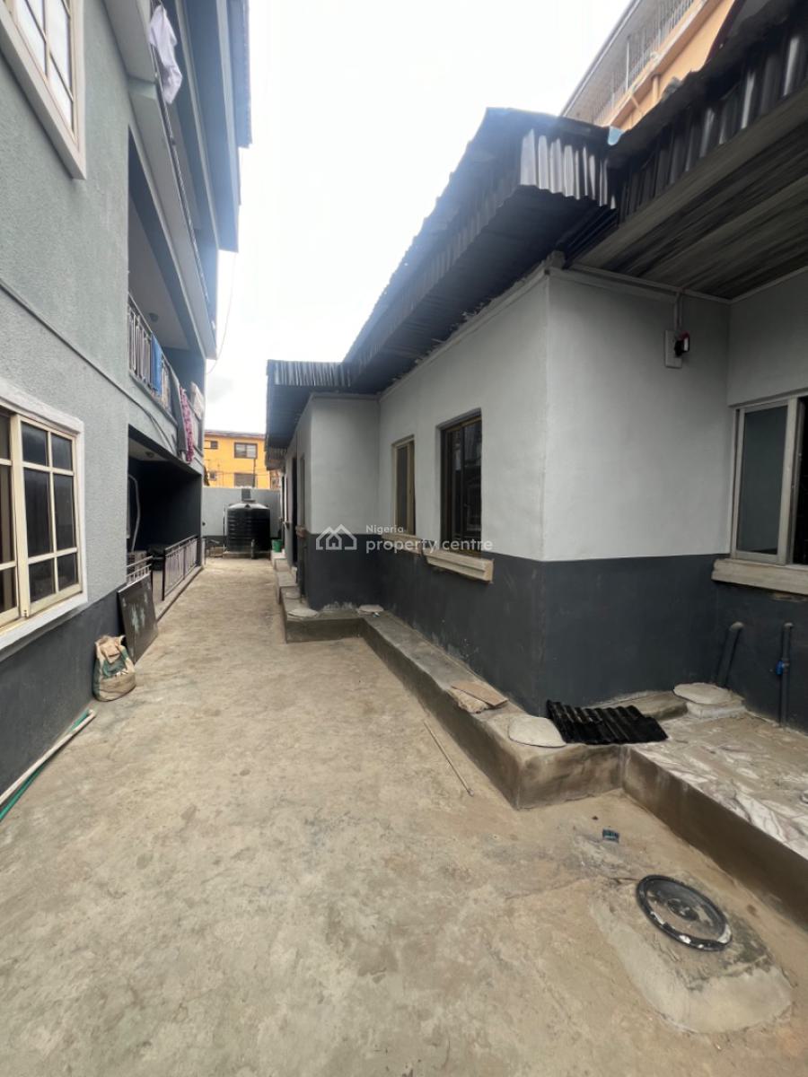 Spacious Room Self Contain,compound,serene Environment, Borehole Water, Bariga, Shomolu, Lagos, Self Contain (single Rooms) for Rent