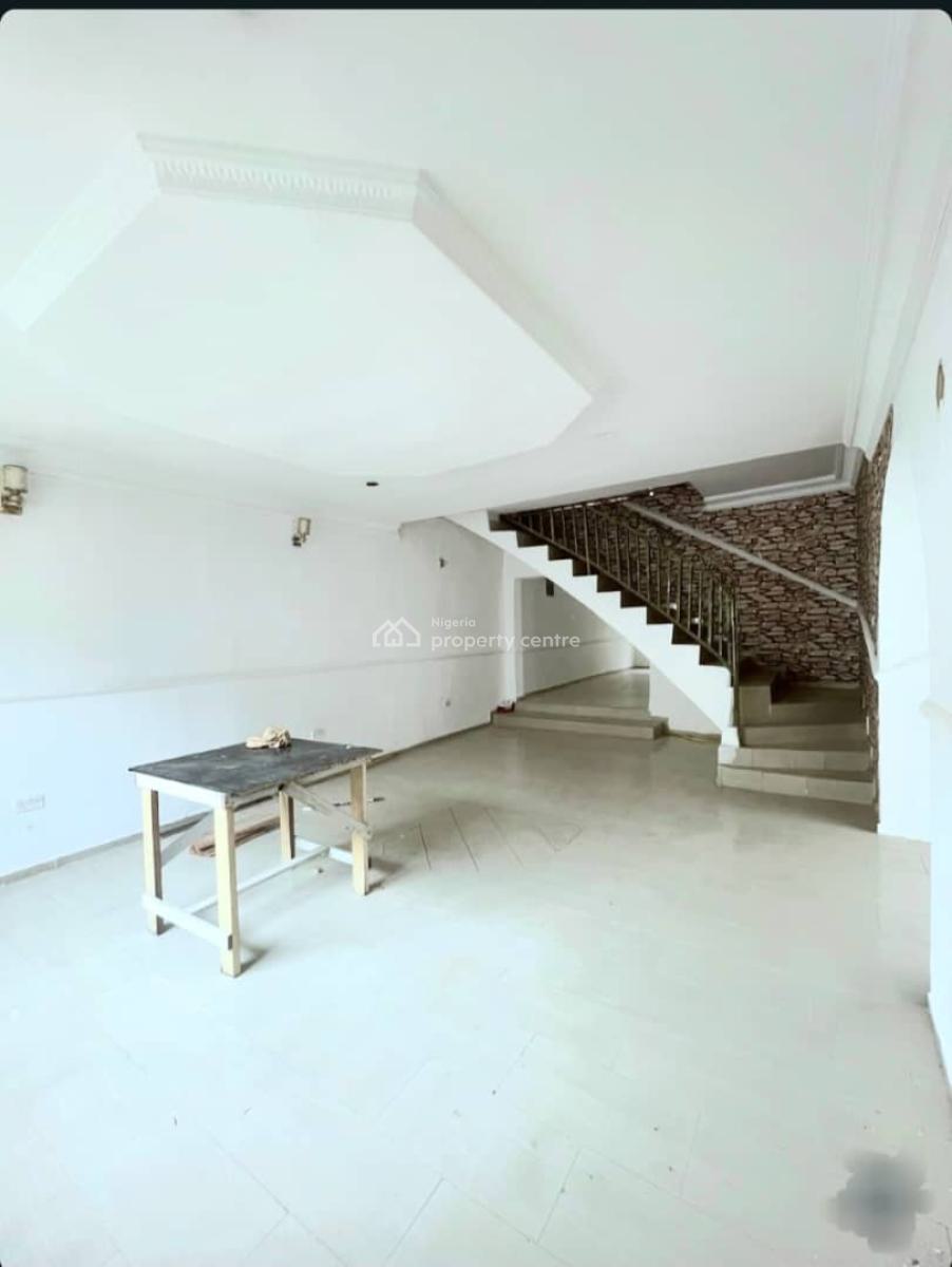 4 Bedroom Duplex, Lekki Phase 1, Lekki, Lagos, Office Space for Rent