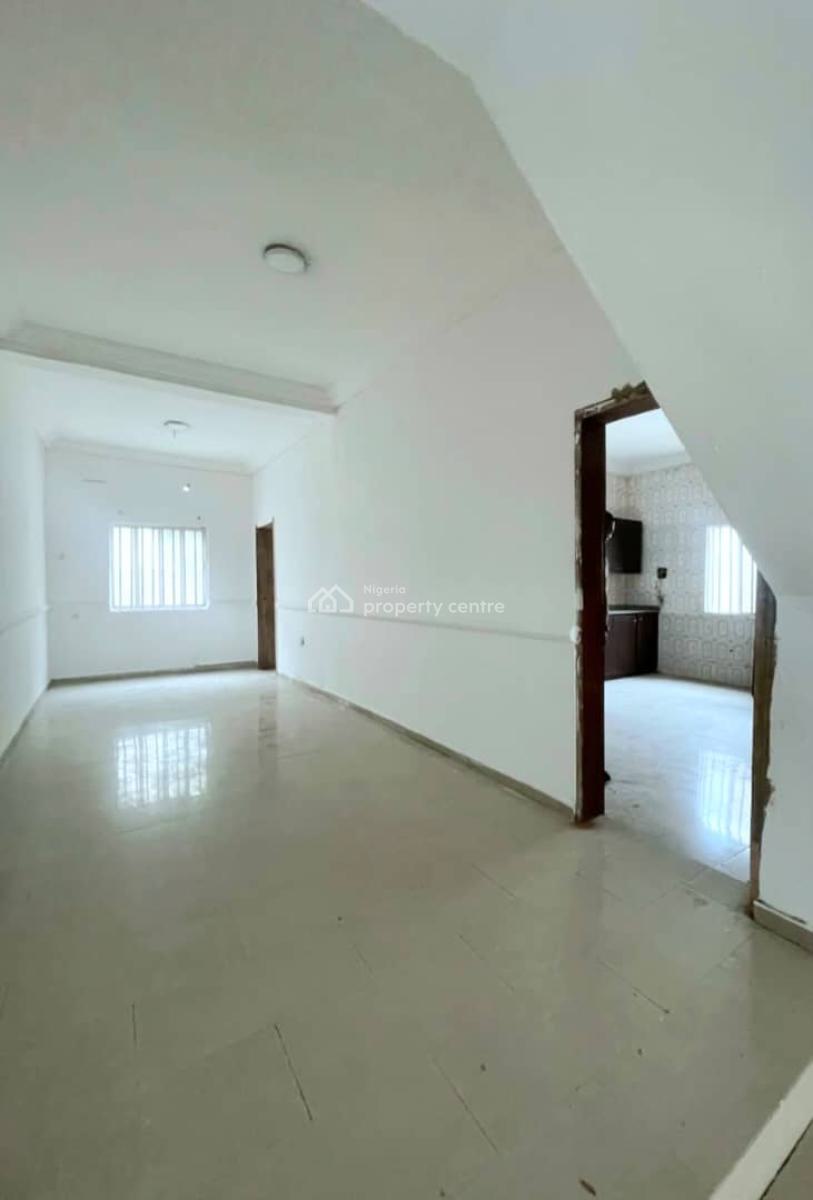 4 Bedroom Duplex, Lekki Phase 1, Lekki, Lagos, Office Space for Rent