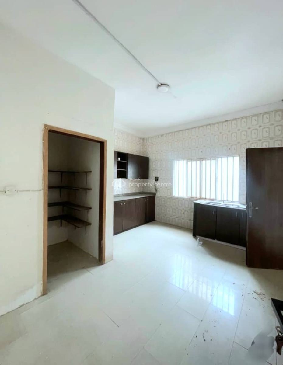 4 Bedroom Duplex, Lekki Phase 1, Lekki, Lagos, Office Space for Rent