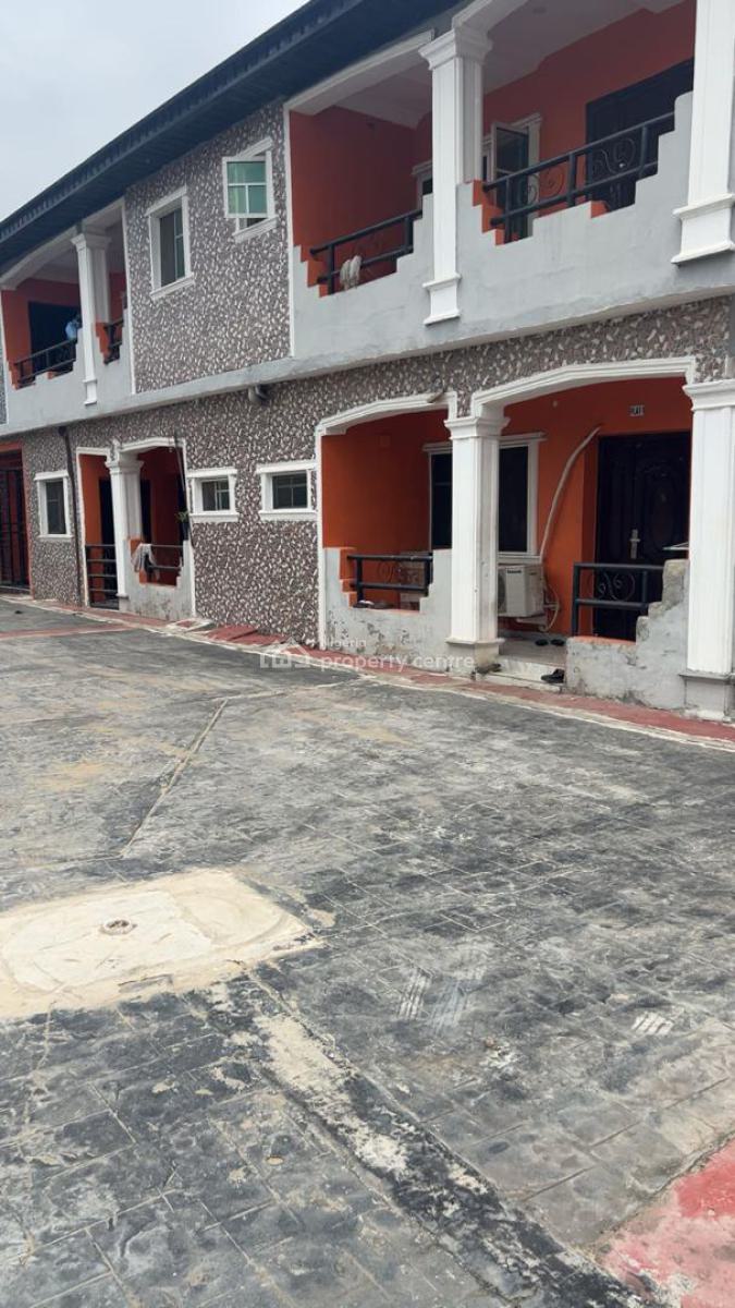 Massive 3 Bedroom Flat Upstairs, Blue House Global Awoyaya, Awoyaya, Ibeju Lekki, Lagos, Flat / Apartment for Rent