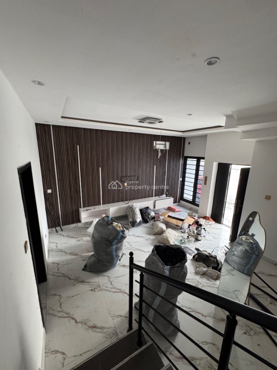 Luxury 3 Bedrooms Terraced with a Bq, Ologolo, Ologolo, Lekki, Lagos, Terraced Duplex for Rent