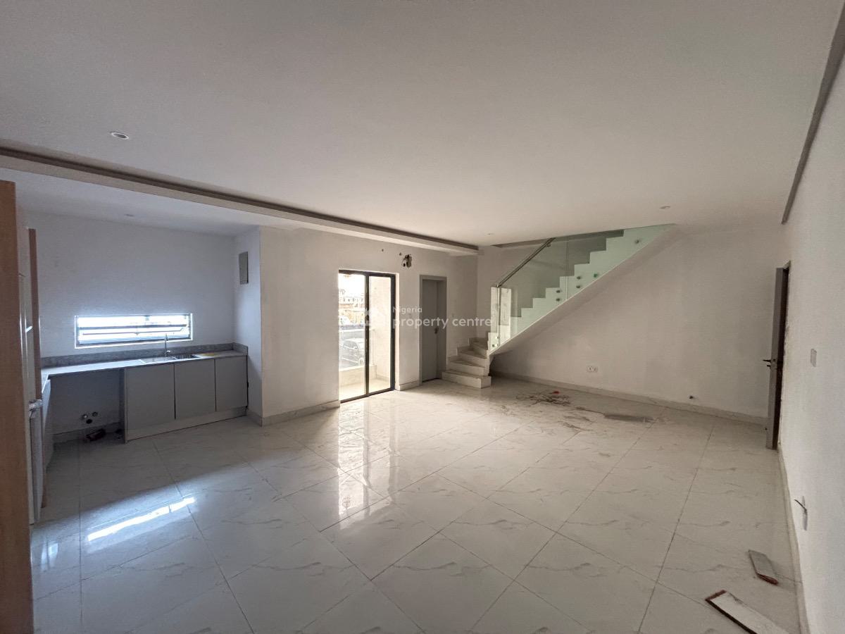 Exquisite 2 Bedroom Maisonette, Off Freedom Way, Lekki Phase 1, Lekki, Lagos, Flat / Apartment for Rent