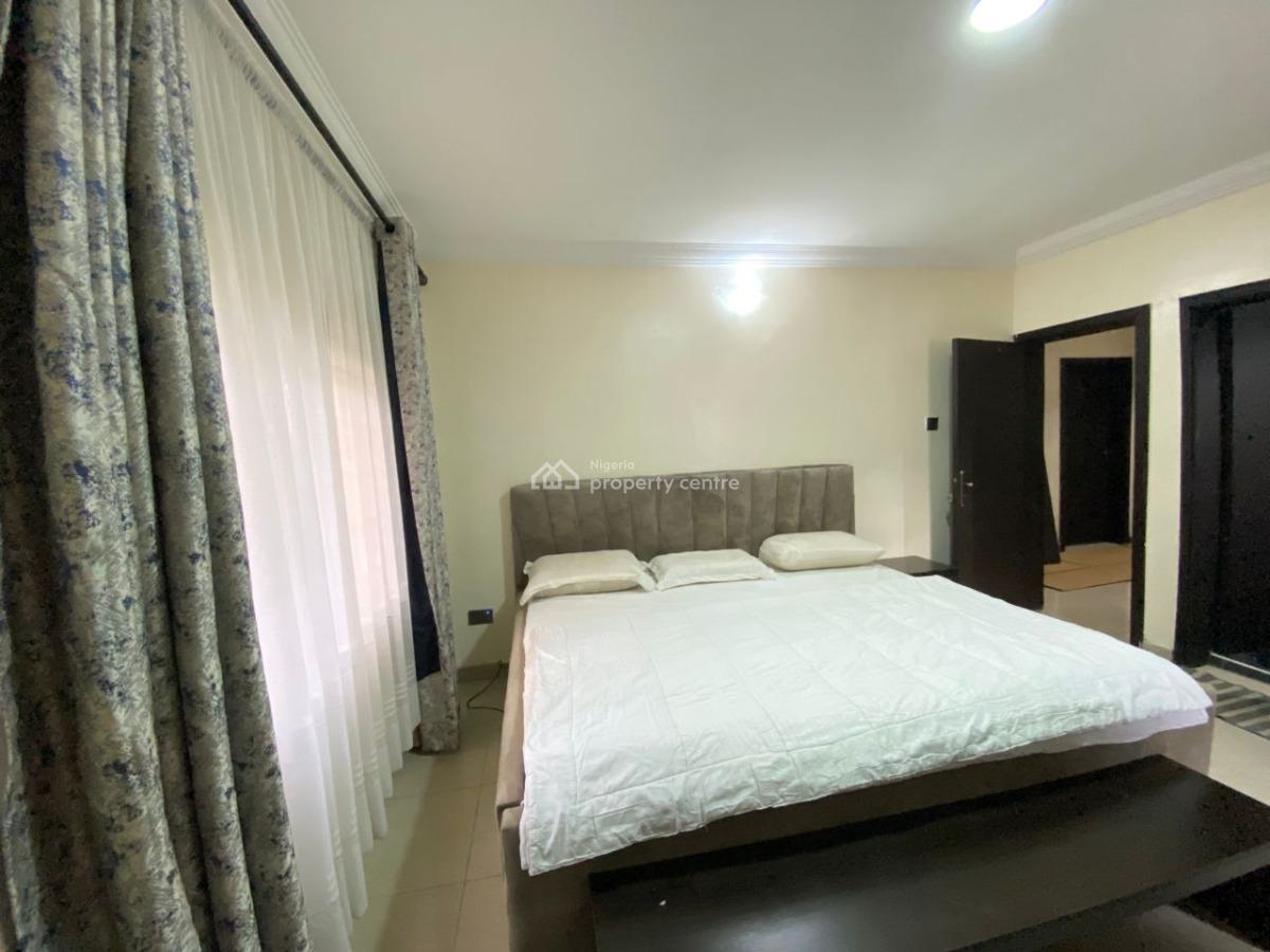 Serviced 4 Bedroom Terrace, Off Admiralty Way, Lekki Phase 1, Lekki, Lagos, Flat / Apartment for Rent