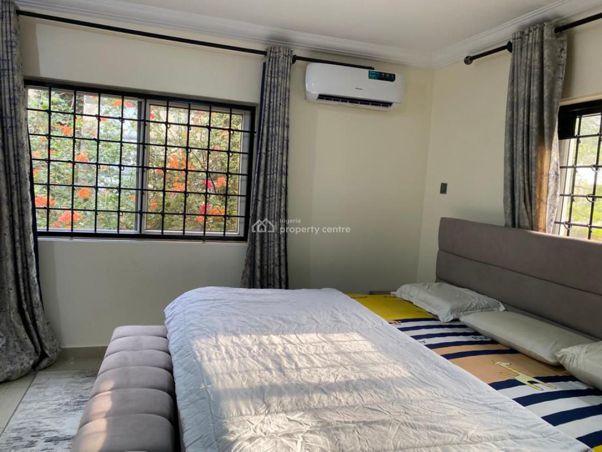 Serviced 4 Bedroom Terrace, Off Admiralty Way, Lekki Phase 1, Lekki, Lagos, Flat / Apartment for Rent