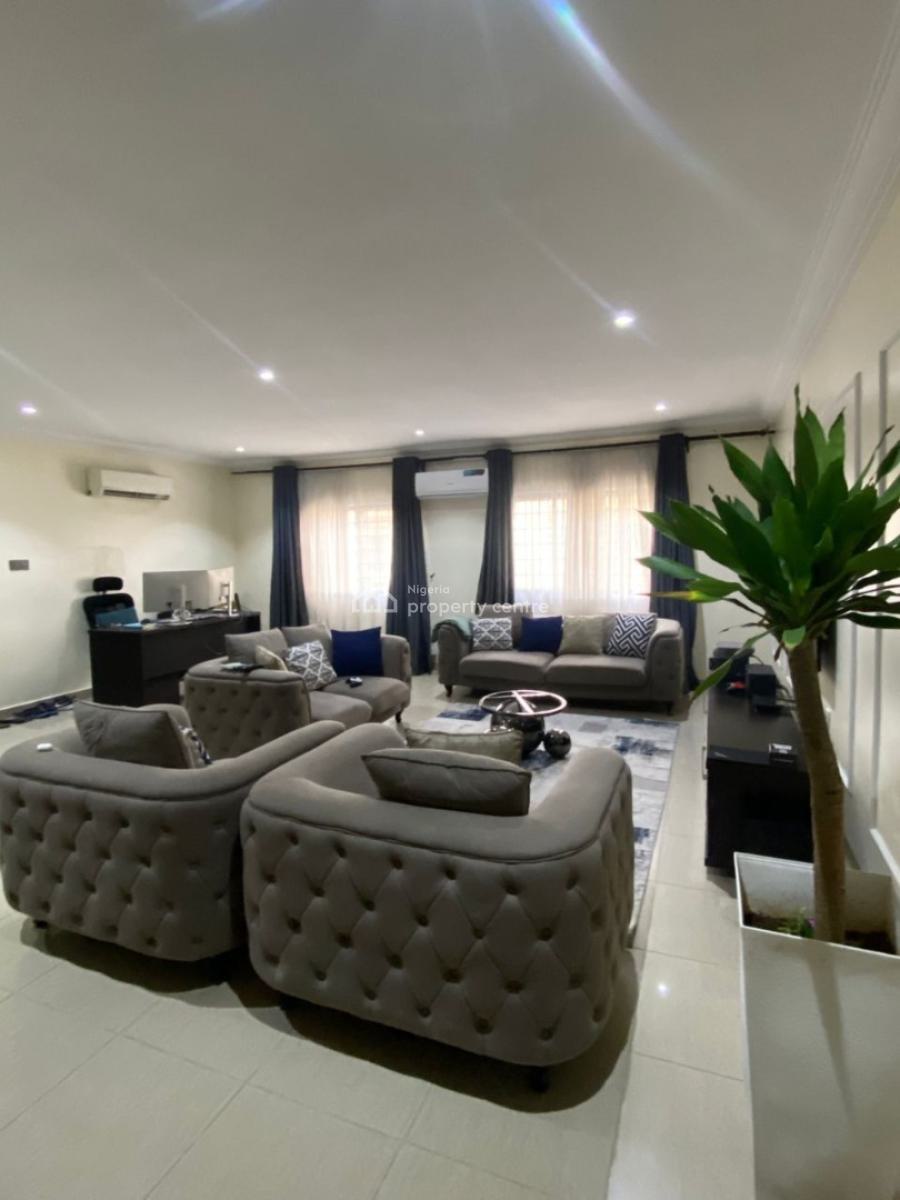 Serviced 4 Bedroom Terrace, Off Admiralty Way, Lekki Phase 1, Lekki, Lagos, Flat / Apartment for Rent