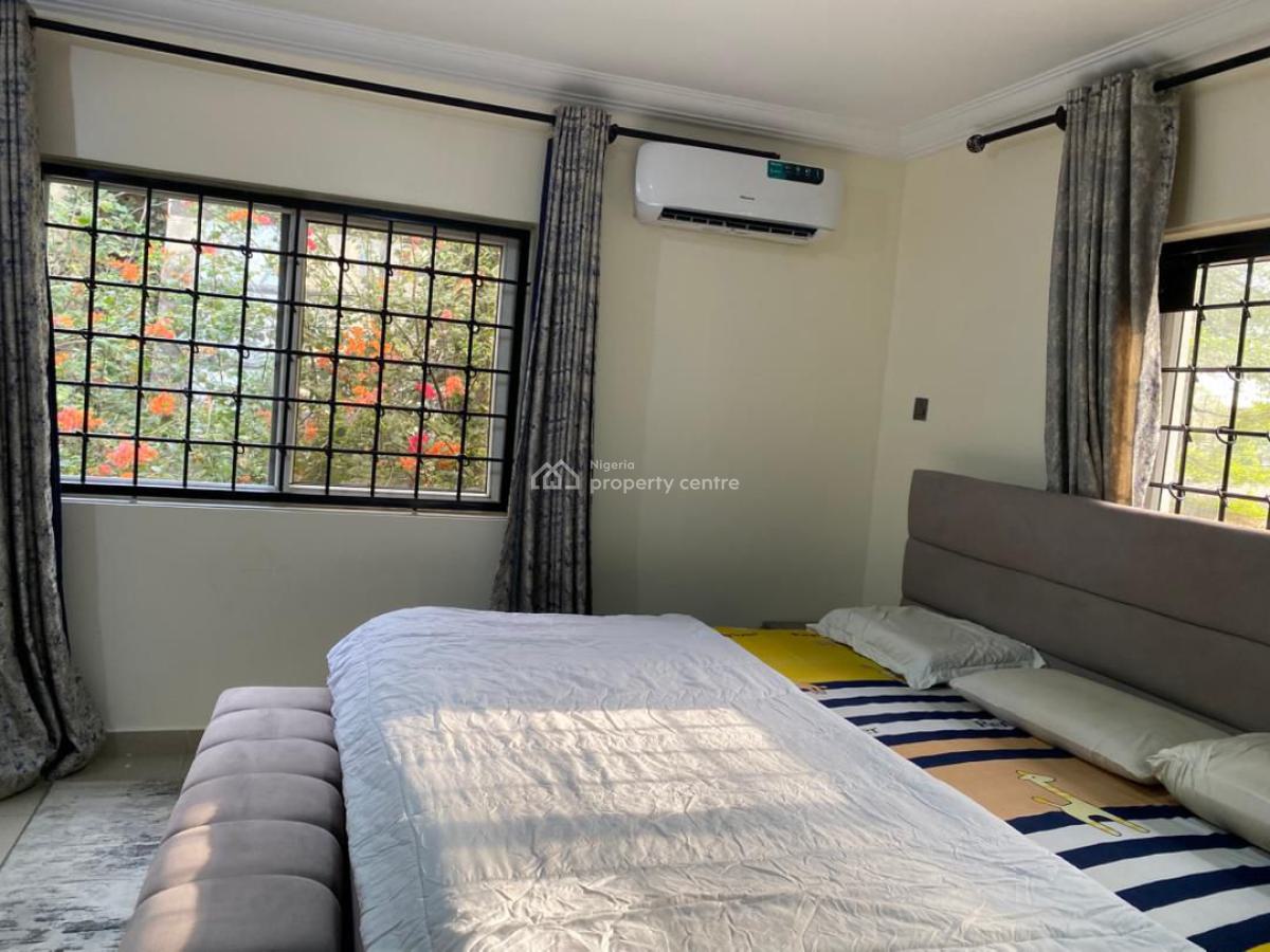 Serviced 4 Bedroom Terrace, Off Admiralty Way, Lekki Phase 1, Lekki, Lagos, Flat / Apartment for Rent