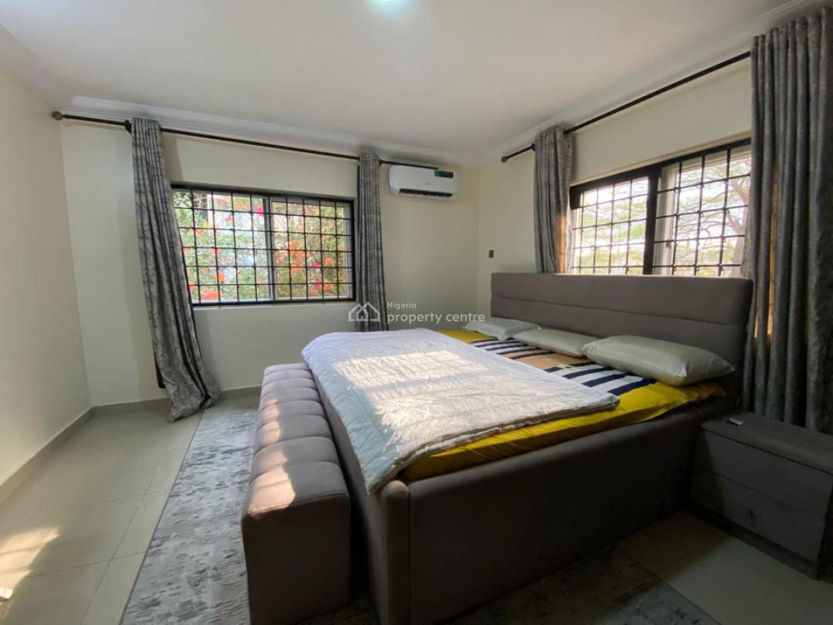 Serviced 4 Bedroom Terrace, Off Admiralty Way, Lekki Phase 1, Lekki, Lagos, Flat / Apartment for Rent
