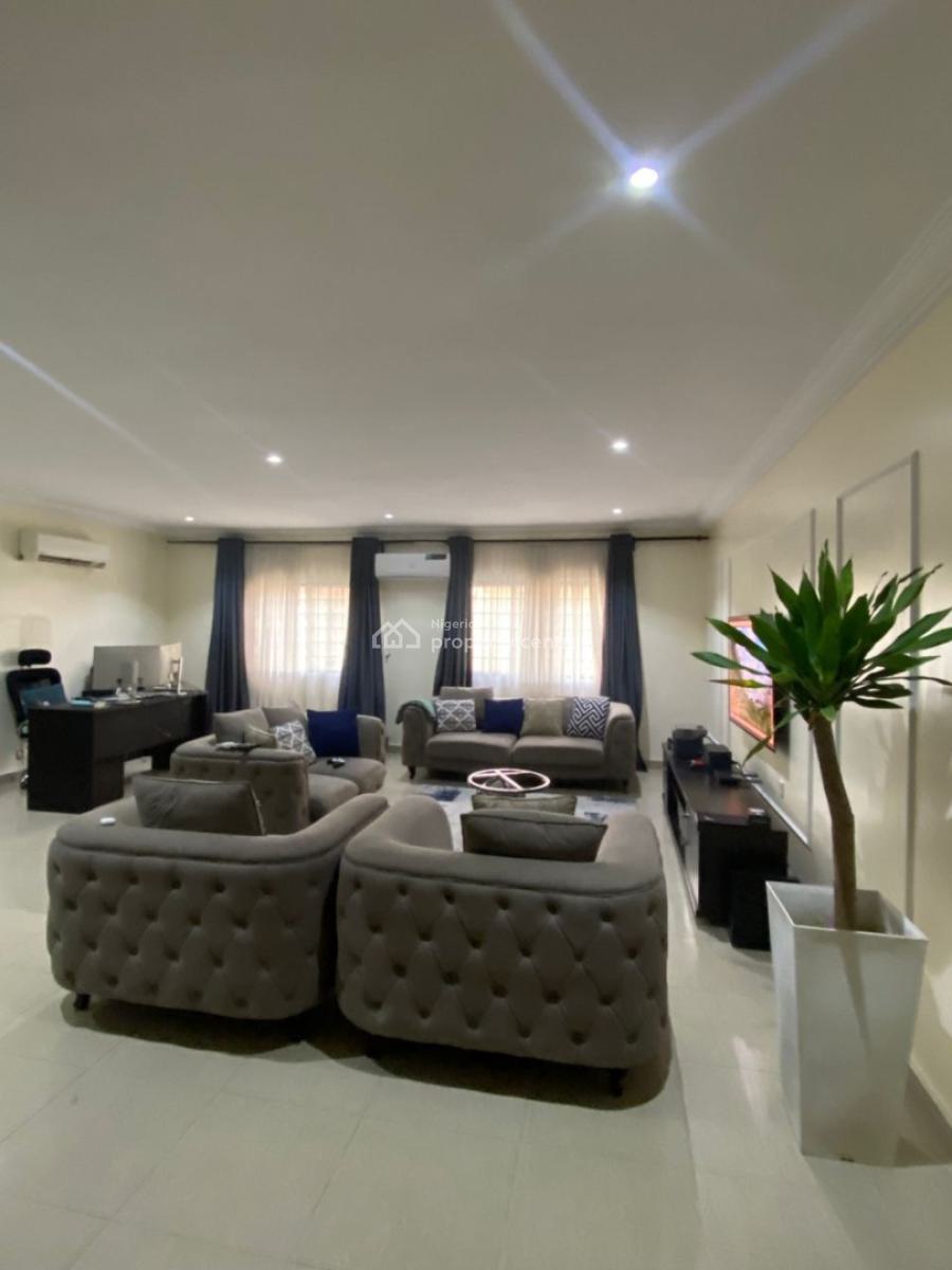 Serviced 4 Bedroom Terrace, Off Admiralty Way, Lekki Phase 1, Lekki, Lagos, Flat / Apartment for Rent