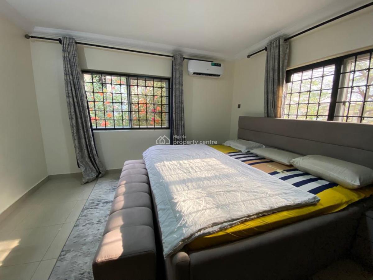 Serviced 4 Bedroom Terrace, Off Admiralty Way, Lekki Phase 1, Lekki, Lagos, Flat / Apartment for Rent
