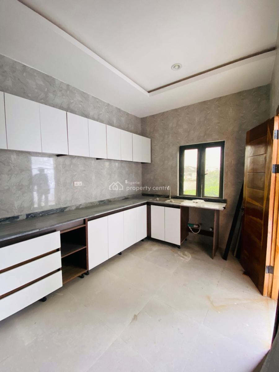 2 Bedroom Apartment, Ogombo, Ajah, Lagos, Flat / Apartment for Sale