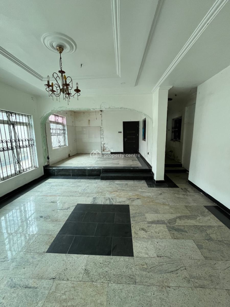 2 Wings of Self Serviced 6bed Semi Detached Duplexes in Lekki, Lekki Phase 1, Lekki, Lagos, Semi-detached Duplex for Rent