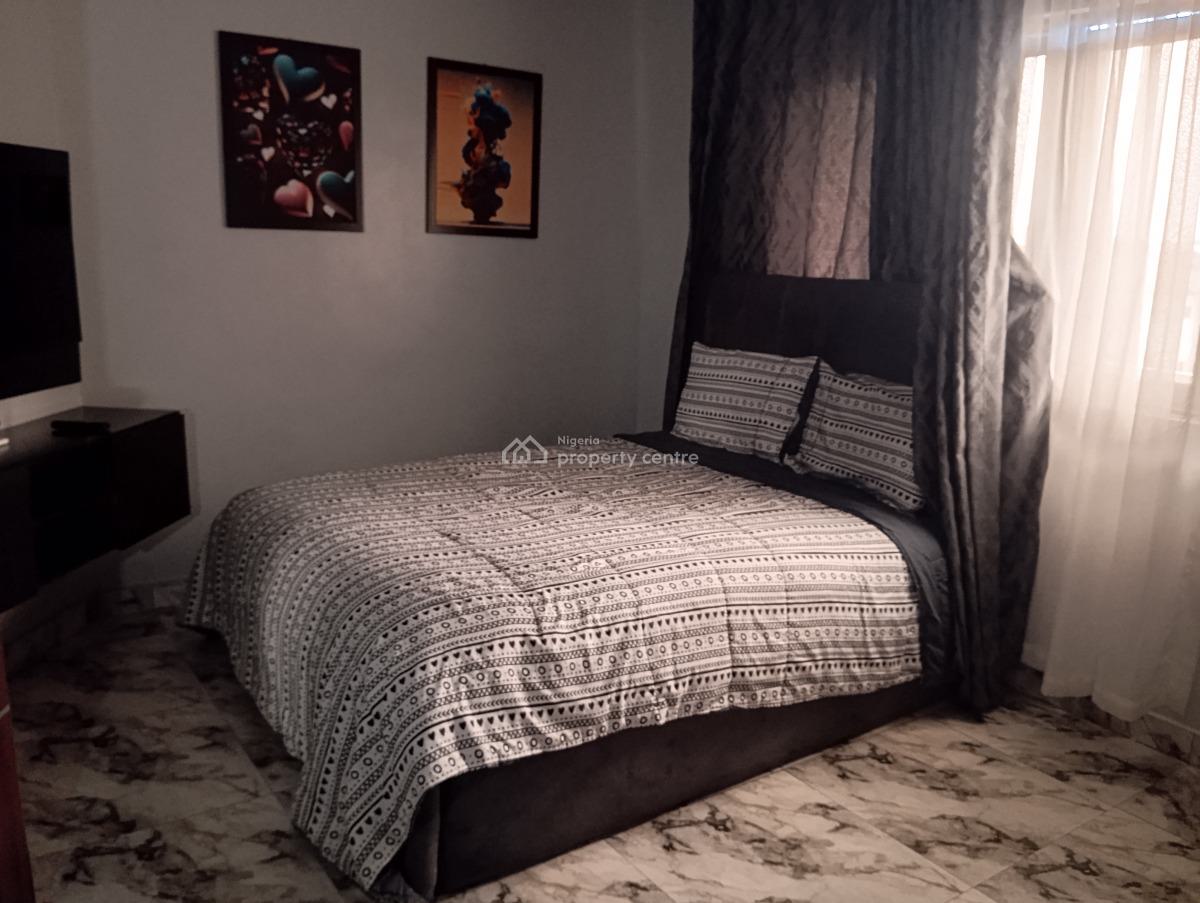 Deluxe & Exquisitely Finished Luxury 3 Bedroom Fully  Apartment + Wif,, Yaba, Alagomeji, Yaba, Lagos, Flat / Apartment Short Let
