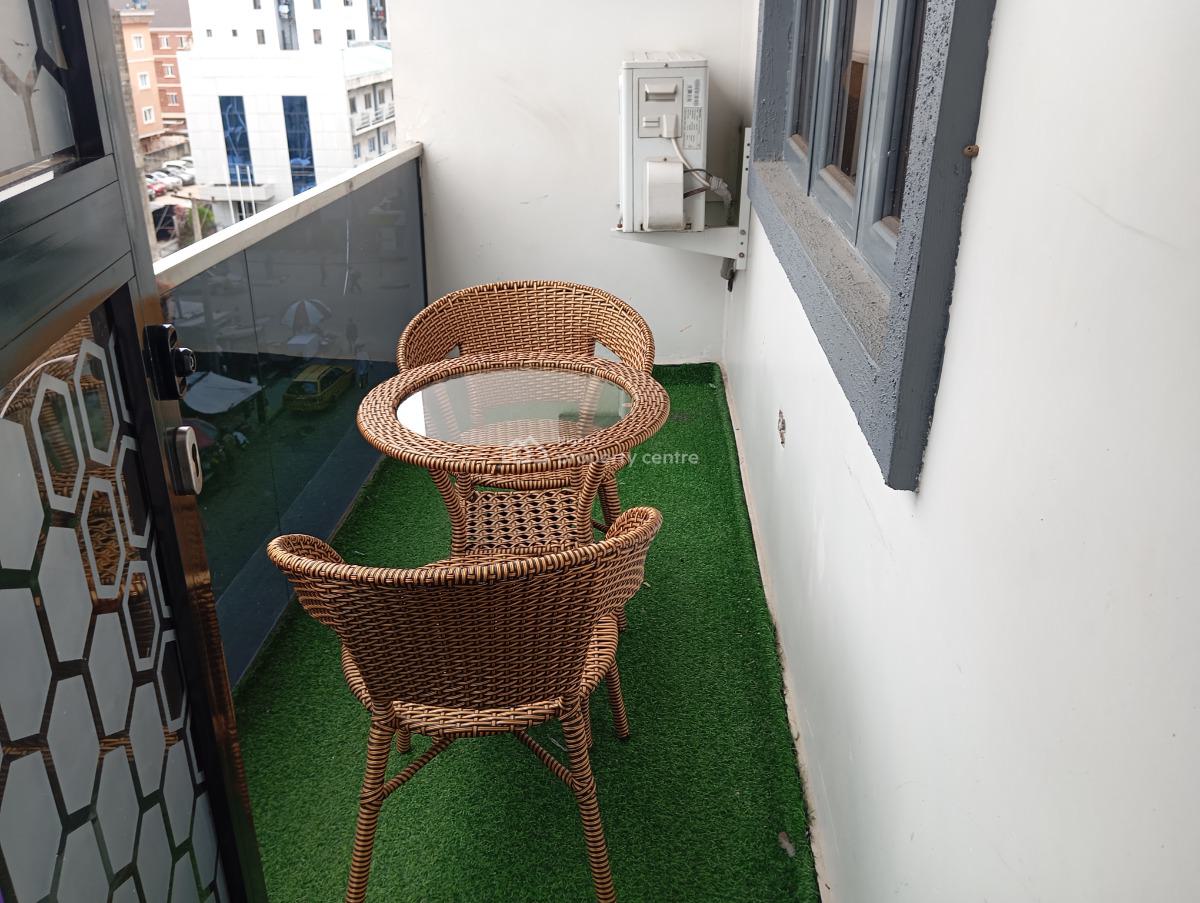 Deluxe & Exquisitely Finished Luxury 3 Bedroom Fully  Apartment + Wif,, Yaba, Alagomeji, Yaba, Lagos, Flat / Apartment Short Let