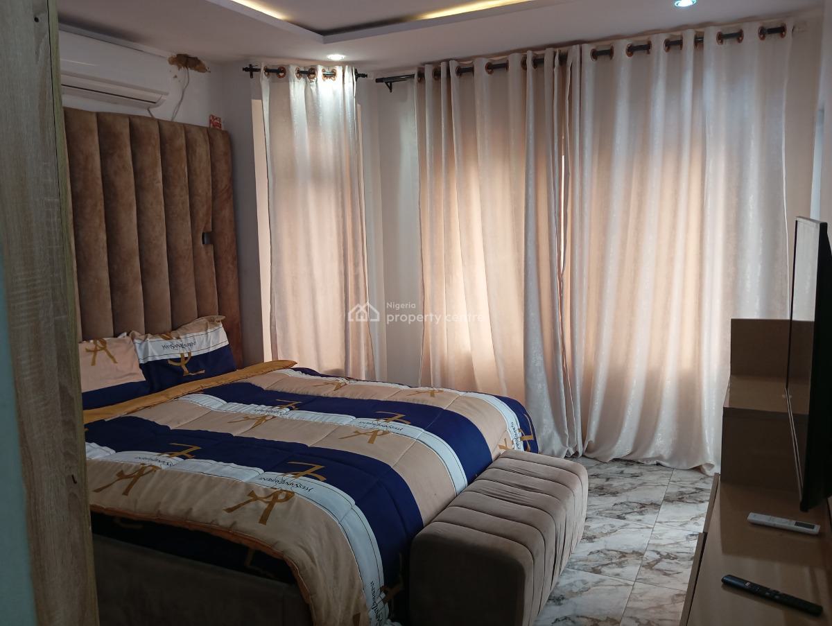 Deluxe & Exquisitely Finished Luxury 3 Bedroom Fully  Apartment + Wif,, Yaba, Alagomeji, Yaba, Lagos, Flat / Apartment Short Let