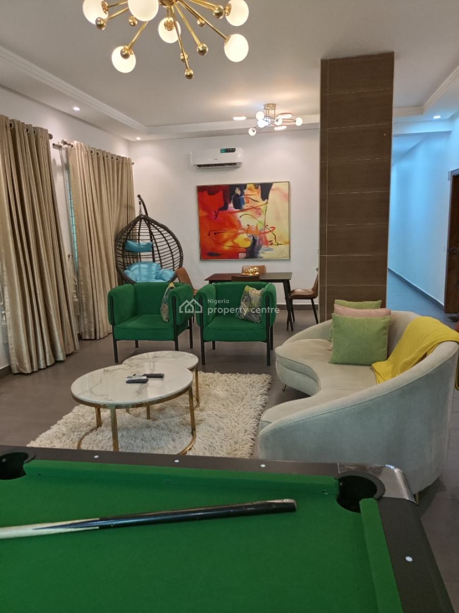 Spacious Furnished 3bedroom Fully Serviced, Off Admiralty Way, Lekki Phase 1, Lekki, Lagos, Flat / Apartment for Rent