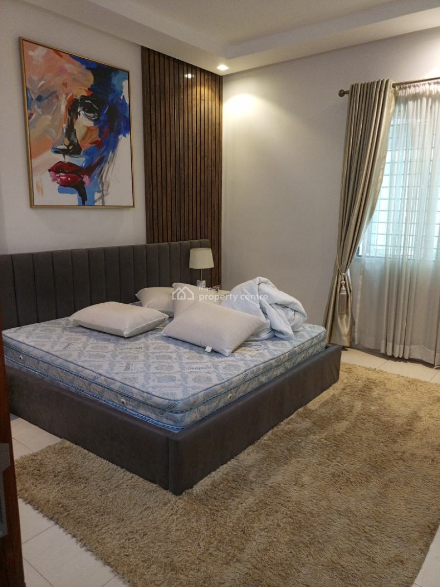 Spacious Furnished 3bedroom Fully Serviced, Off Admiralty Way, Lekki Phase 1, Lekki, Lagos, Flat / Apartment for Rent