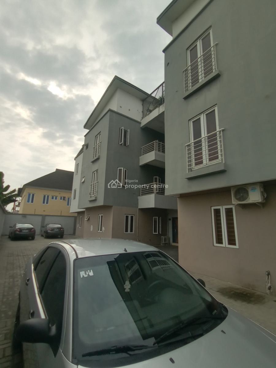 3 Bedroom Flat Upstairs, Lekki Scheme 2 Estate, Ajah, Lagos, Flat / Apartment for Rent
