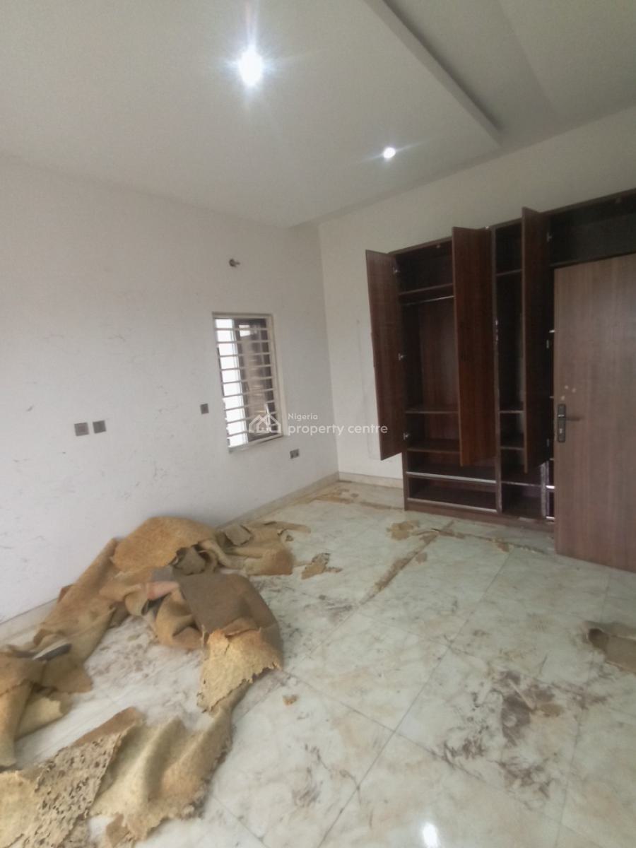 3 Bedroom Flat Upstairs, Lekki Scheme 2 Estate, Ajah, Lagos, Flat / Apartment for Rent